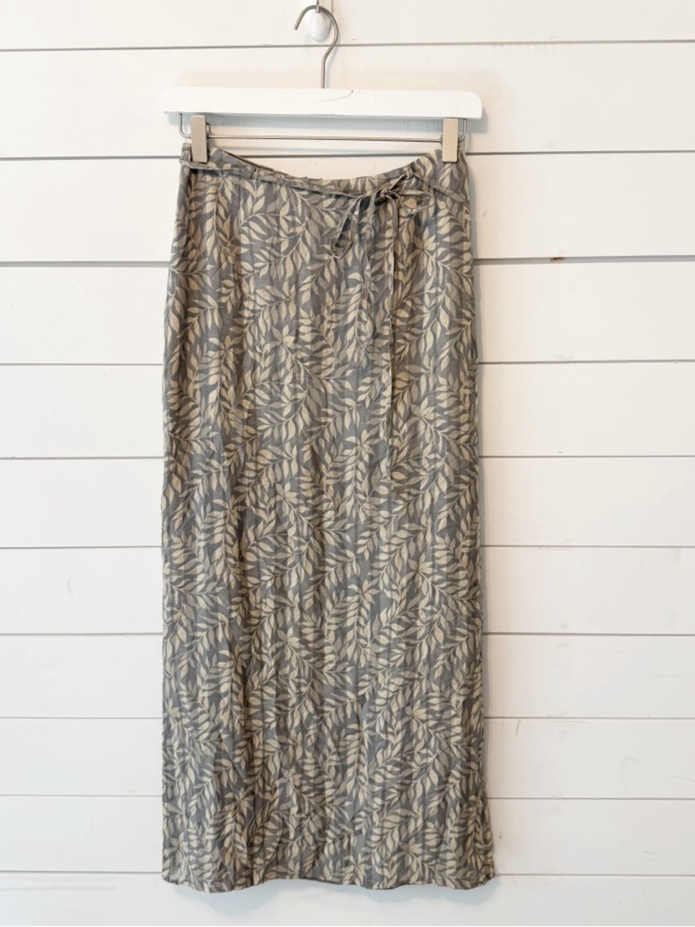 Banana Republic | Vintage Y2K Silk Floral Leaves Pattern Midi Skirt Size 2